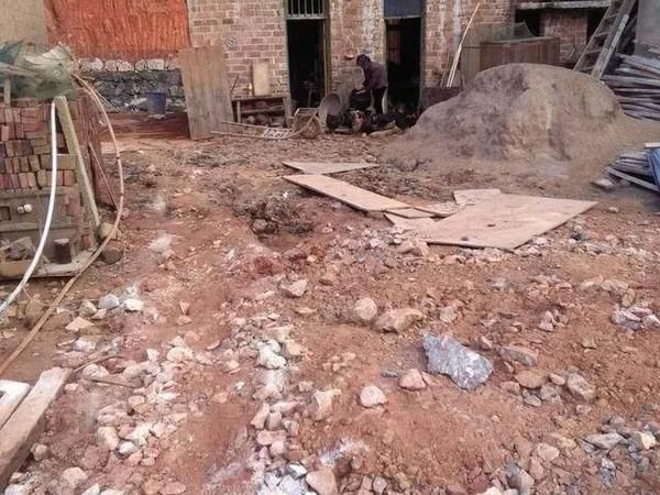 湖南妹60w为父母盖房养老 用力过猛建成超丑