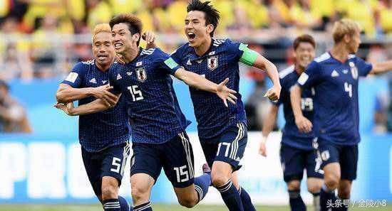裁判保送?日本战胜哥伦比亚创造历史,亚洲足球