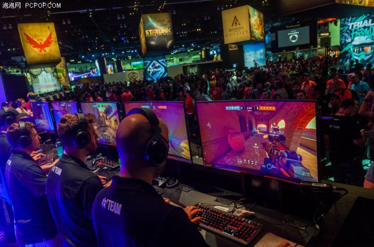 王者之势!AOC盛装亮相E3电子娱乐展览会