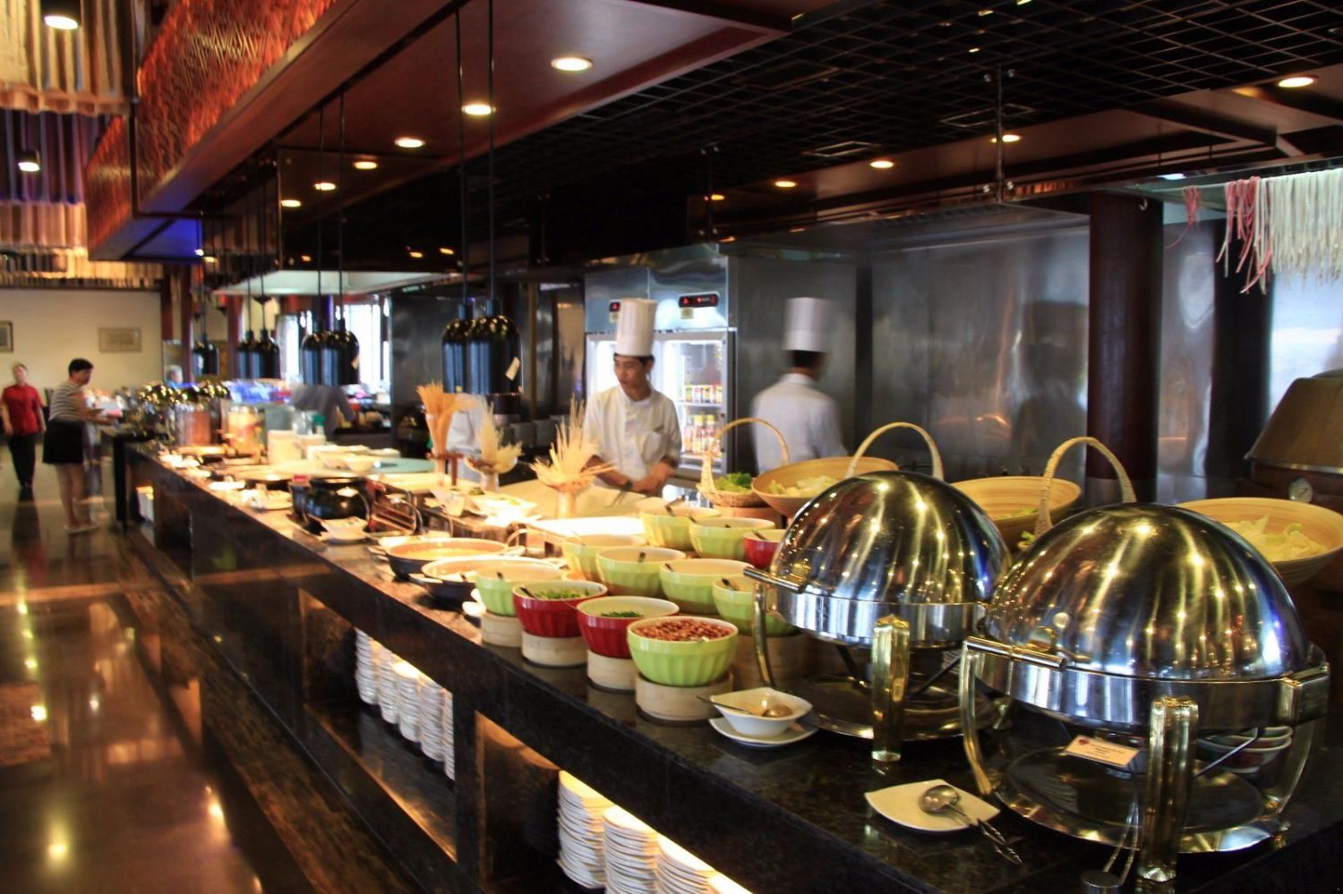 饿上几顿再去自助餐厅吃回本? 店家: 我们不在乎, 又多了一个被骗的