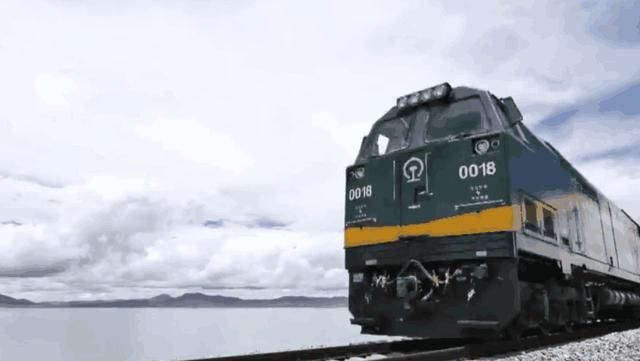 世界上最长一列火车,总长约7353米,可以一次性