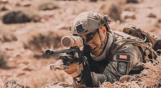 抛去爱国情怀,《红海行动》就是烂片?看看老外