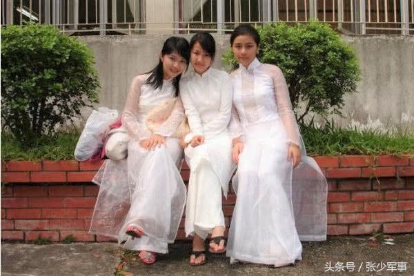 男子一下火车就被拦,越南美女:看你是中国游客