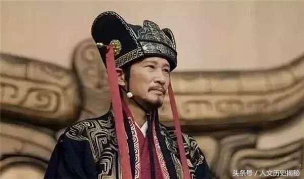 荀攸,字公达,是荀彧的侄子.