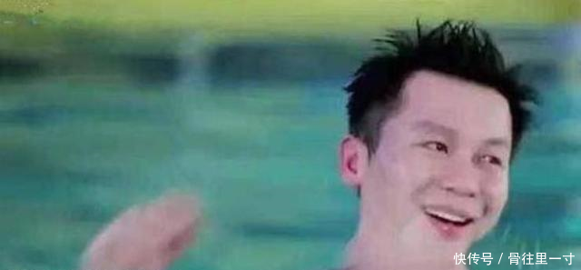 男星素颜照,王俊凯满脸痘,蔡徐坤双眼无神,易烊