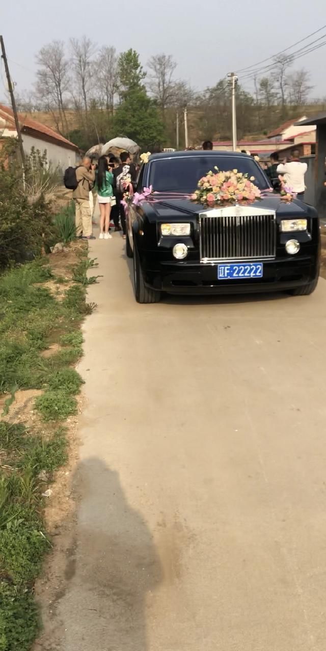 快手方丈结婚什么排场?劳斯莱斯宾利兰博基尼