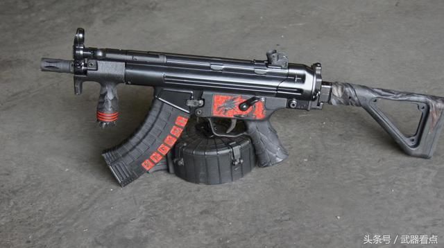 武器丨大小与冲锋枪相当,却拥有突击步枪的威力!
