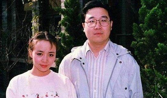 宋丹丹把儿子姓改了,随了继父的姓,前夫英达这