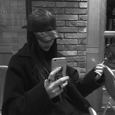 微信头像女生霸气黑白照片