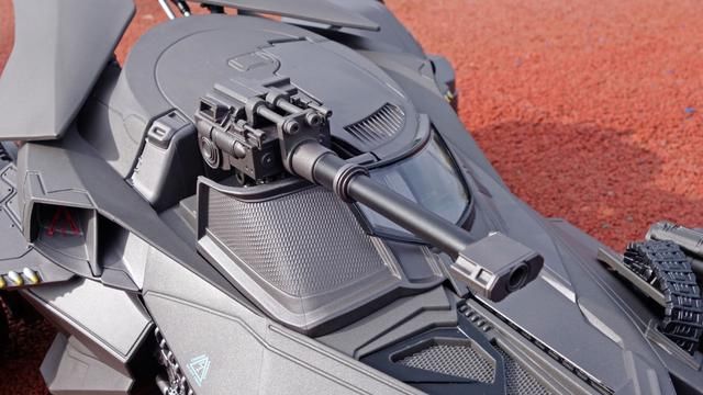 蝙蝠侠的战车叫什么 t01f4819a4ad3648572.jpg?size=640x360
