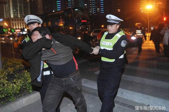 交警提醒:2018年酒驾处罚新规,车主们互相转告