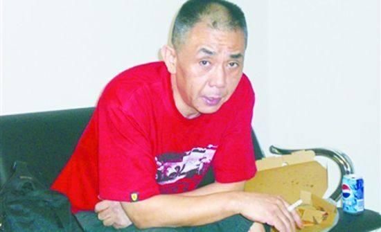 他是1993年国际通缉犯,逃亡国外18年,最后却在