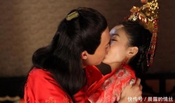 吻过她的十位男星,当被问是否有生理反应,她的