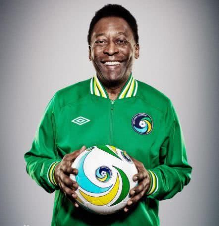 世界足坛10大最牛前锋,梅西、C罗垫底,第一是