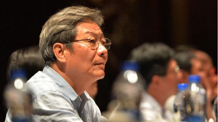 中国职工足球联赛诞生 容志行、戚务生担任职工足协总顾问 中国职工足球联赛诞生 容志行、戚务生担任职工足协总顾问