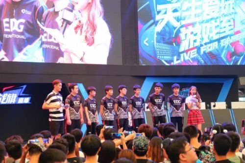 EDG空降战旗站台 文森特1挑2点燃CJ