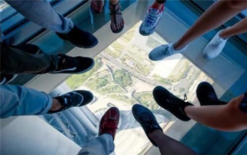 广州旅游必去景点,一间酒吧因为它天天爆满