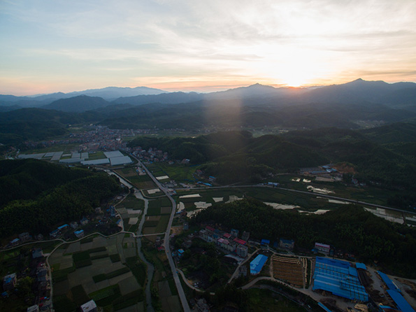 2017年7月10日,航拍的福建大田县桃源镇段蓝玉溪.