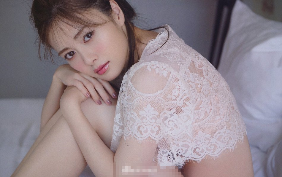 白石麻衣写真曝光蕾丝包裹曼妙身材尽显诱惑