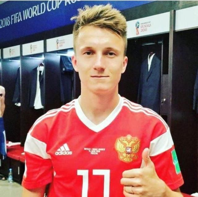 法国右后卫帕瓦德,赢得2018年世界杯最佳进球