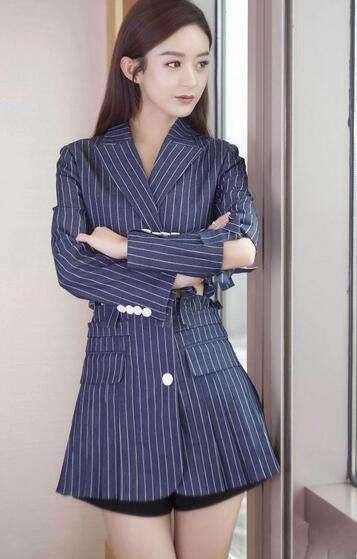 赵丽颖和迪丽热巴同穿西装,网友:终于明白了干