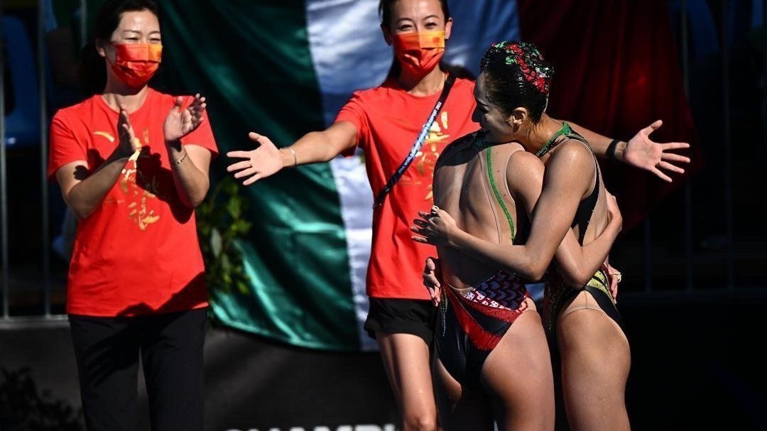 祝贺！王柳懿/王芊懿夺得世锦赛花样游泳双人自由自选金牌