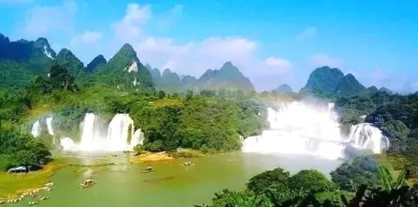 广西隆安至硕龙高速路沿途可观赏隆安、大新、