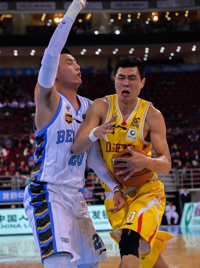 单外援作战 北京首钢男篮主场105:92战胜南京