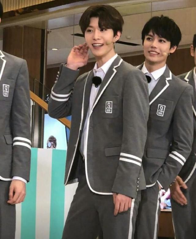 九人男团常驻综艺:陈立农搭档周洁琼,范丞丞范