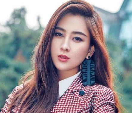 登上《男人装》杂志封面的明星,杨幂赵丽颖上