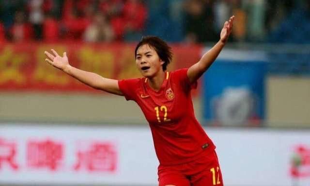 终有国足球员又进欧洲五大联赛!但跟白斩鸡没