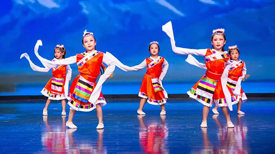 《小童大艺》跳出美丽民族风 《小童大艺》跳出美丽民族风