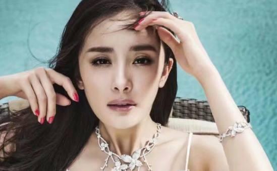 杨幂工作室和艺人解约,演了20部戏还不红,好意