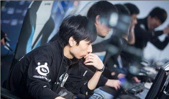 LOL电竞职业选手为什么那么年轻就选择退役?