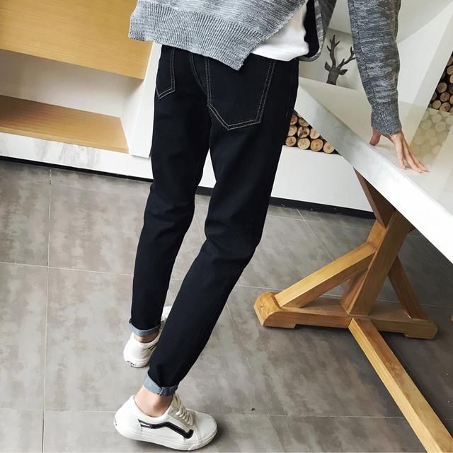 这个冬天,不爱打扮的男士穿的裤子款型,真显青