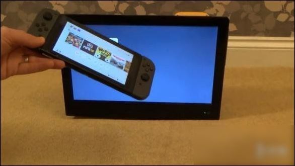 Switch主机玩PSV游戏?玩家自制特大号Switch