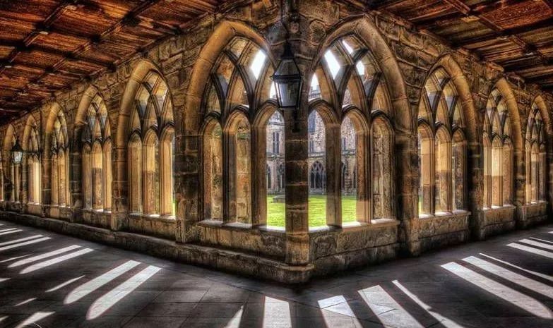 英国27所高校放宽留学生签证!可增加半年签证