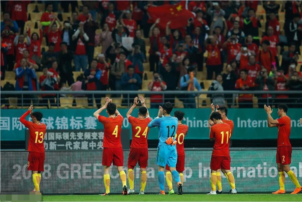 中国杯0比6威尔士:愤怒的里皮要哭的颜骏凌,招