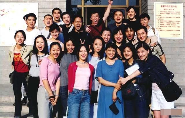 崔新琴:赵薇黄晓明引路人也是大明星 主演《百