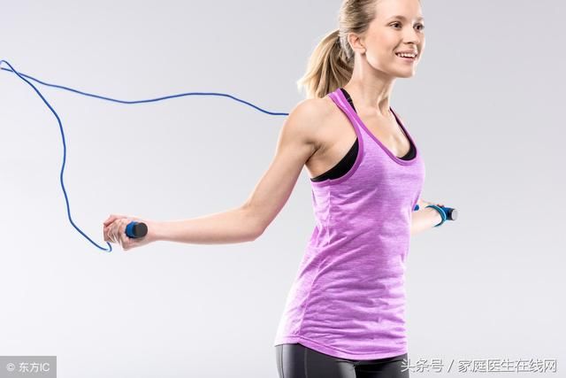 跳绳减肥会伤害膝盖吗?满足这2点,既减肥又不