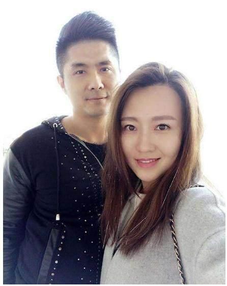 赵本山女婿潘长虹女婿对比,一个惹人爱一个惹人厌,简直差之甚远