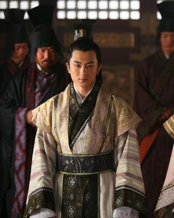 皇帝动不动就夸儿子有才,机灵大臣一句巧言噎