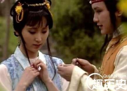 袭人为何愿意同贾宝玉初试云雨?书中描写的真