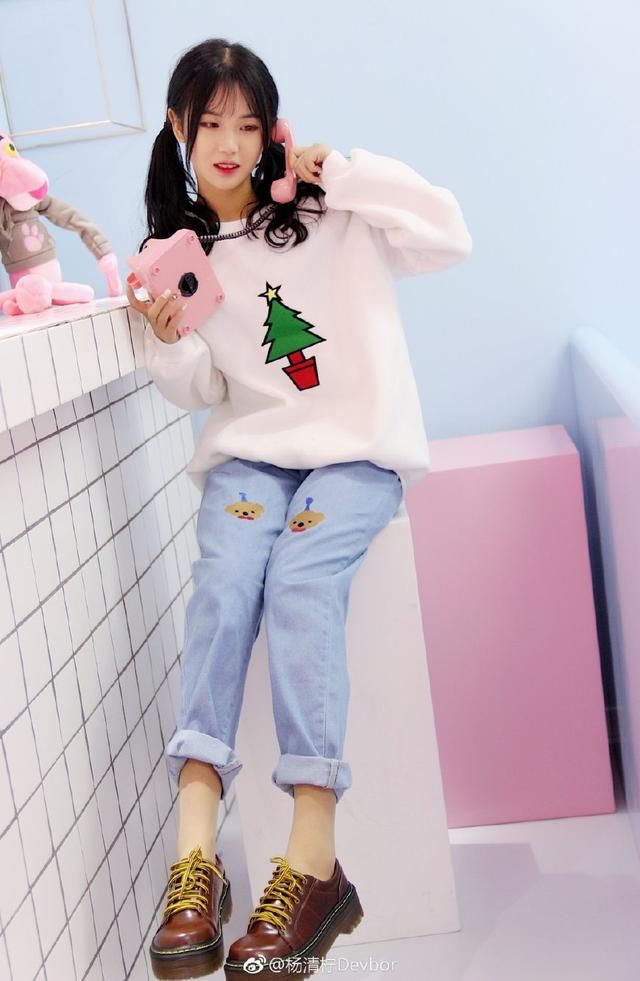 快手网红杨清柠开淘宝店,不仅非主流没品位还