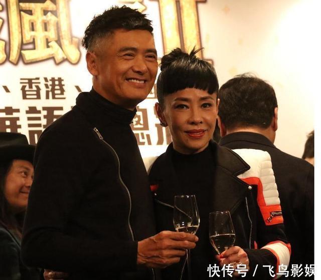 香影视巨星周润发与影视巨星万梓良,一个有子