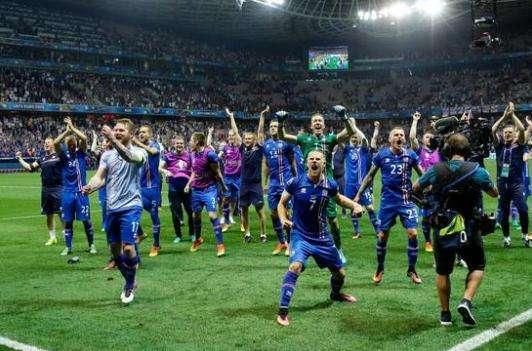 从冰岛奇迹看中国足球,想提高水平,只需要建足