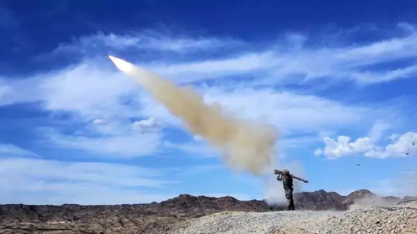 超远距离外一发命中 看“晴空”导弹强悍威力 超远距离外一发命中 看“晴空”导弹强悍威力