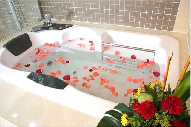 洗完澡后卫生间全是水?聪明女人有妙招,让卫生