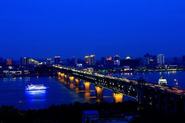 2018中国交通最发达省会,比北京还方便,航班可