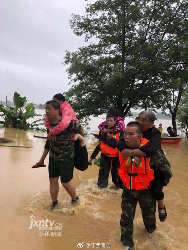 江西吉安多地发生洪涝灾害 当地启动防汛应急